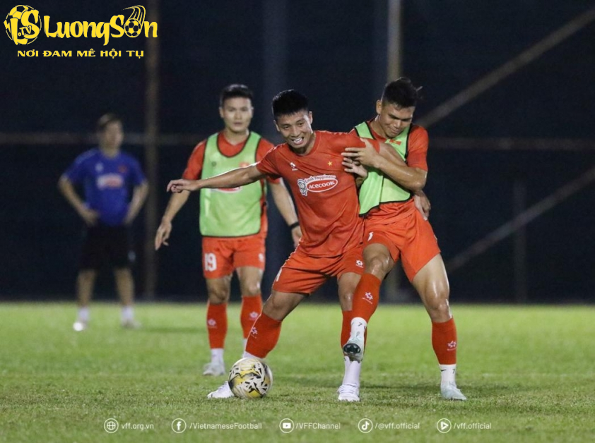 ĐT Việt Nam đổi sân tập trước trận gặp Malaysia 1 processed 503997719 1035638892103357 5271723082942857826 n 6843ed8634865 2